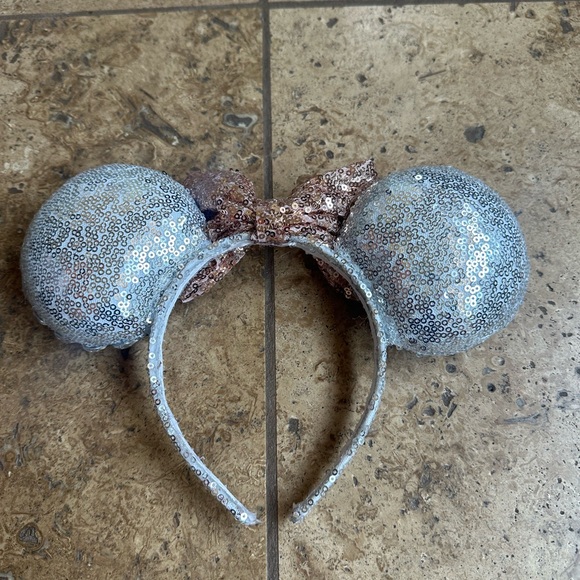 Disney rose gold and silver rhinestone ears - Picture 2 of 3